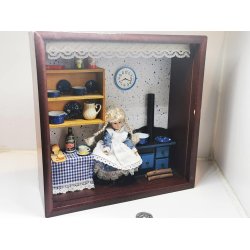 Kikkasse med kkken i mahogni kasse scala 1:12