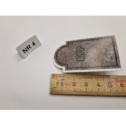 1. Stk Gravsten i kraftig karton ca 6 x 3 cm