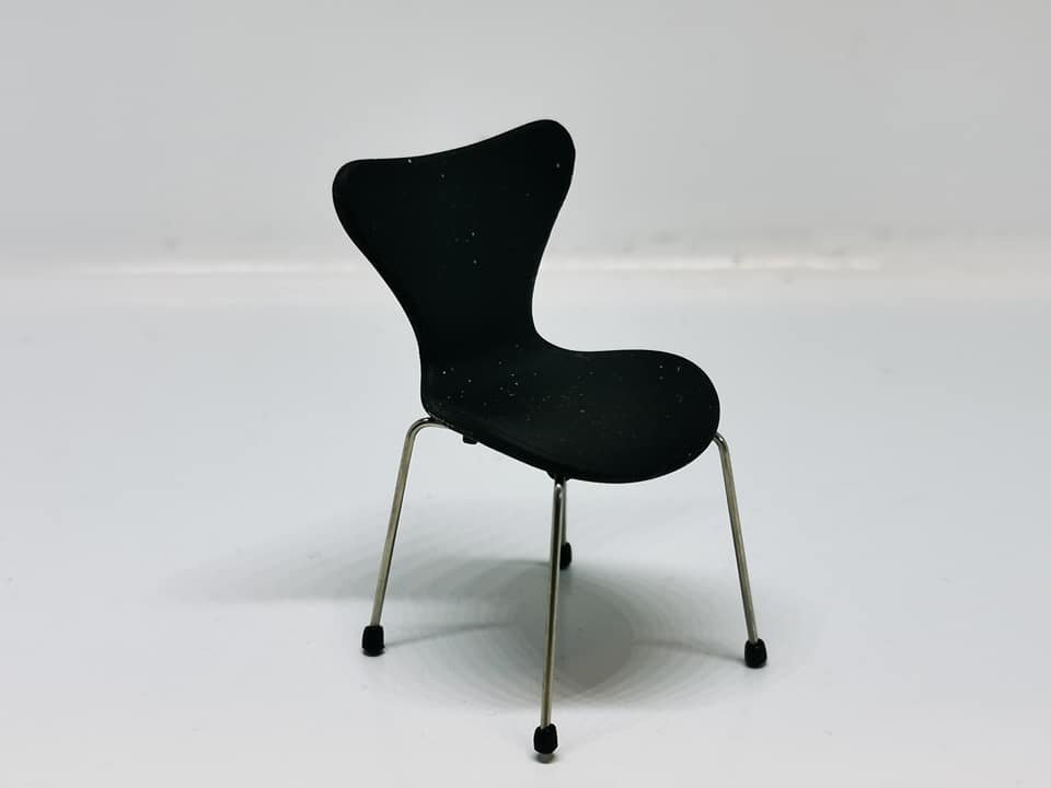 hierarki rangle tyran Arne Jacobsen 7'er stol scala 1:16 (ny) - Arne Jacobsen scala 1:16 flere  modeller - Frost miniature