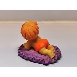 Babydukke i resin (brugt)