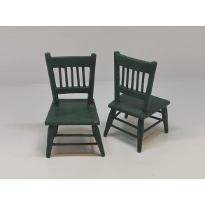 Grn stol i tr til dukkehus scala 1:12 (brugt)