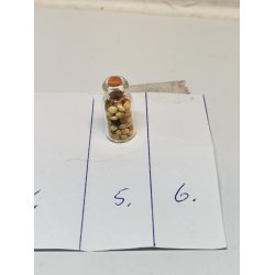 Glas krukke med kork prop og indhold (brugt)