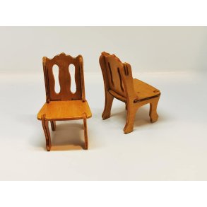 Stol i tr til dukkehus scala 1:12 (brugt)