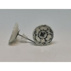 �restikker af sorte tallerkener (h�ndlavet)