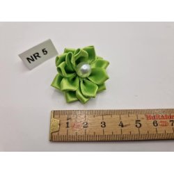 Rosette med perle (ny)  4 cm
