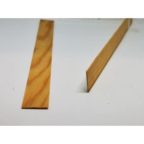 Finer liste i lyst tr (ny)