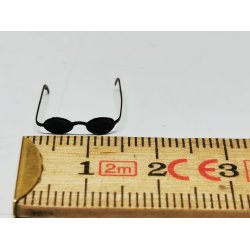 Solbriller til barn (scala 1:12) eller Lundby dukke i metal (nye)