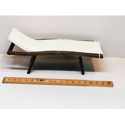 Drmmeseng/Liggestol i resin med flet look (ny)