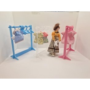 Tj stativ inkl 8 bjer i plastik (nyt)