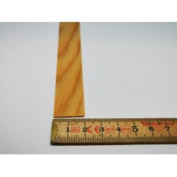 Finer liste i lyst tr (ny)