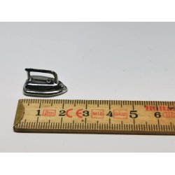 Strygejern i metal (nyt)