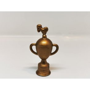 Pokal med hest i plastik (brugt)