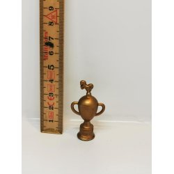 Pokal med hest i plastik (brugt)