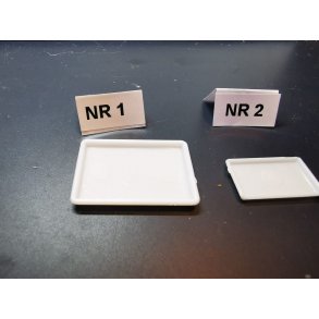 2 fade i plastik (nye)