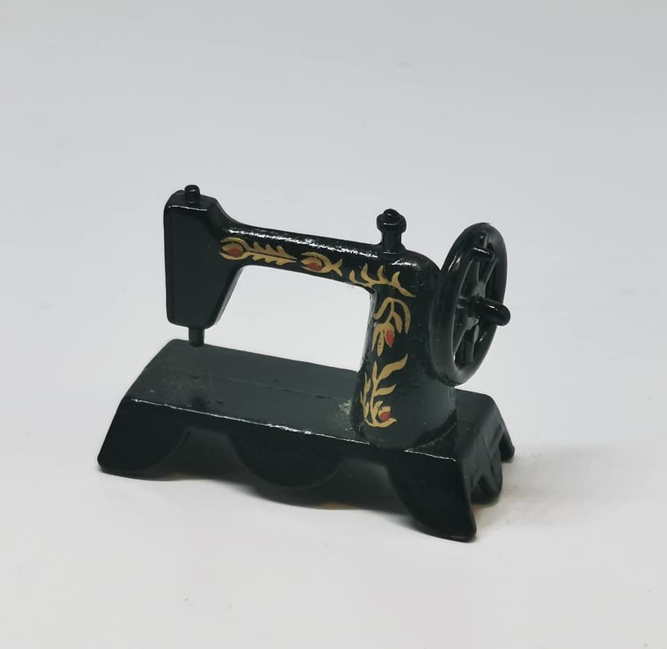 rustfri Forstyrrelse krak Symaskine i metal (brugt) - Symaskiner - Frost miniature