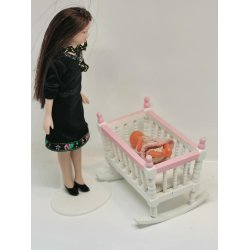 Dukke i hndlavet tj (gammel)