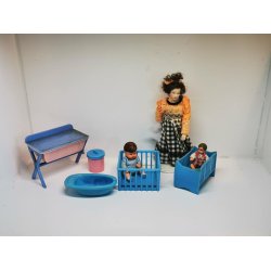 Baby seng i plastik (brugt)