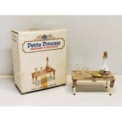 Petite princess bord med tilbehr i original emballage fra 1960'erne (antik)