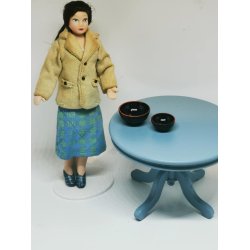 Skl med rd kant, i plastik (ny)