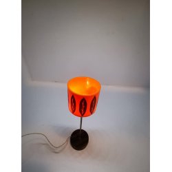 Retro lampe med Lundby stik (brugt/fin stand)