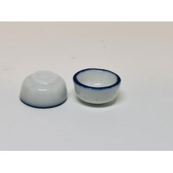 Lille skl med bl kant i porceln (ny)