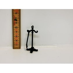 Pejse st.  Stativ med skovl i plastik (brugt)