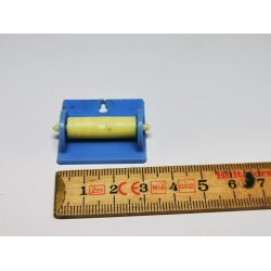 Kkkenrulle holder i plastik (brugt)