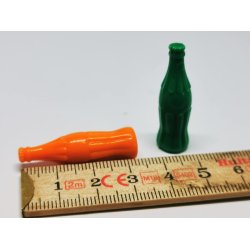 2 flasker i plastik (brugt)