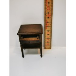 Bord med skuffer (nyt)