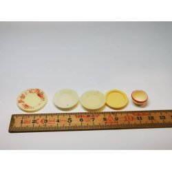 Tallerkener i plastik (brugt)