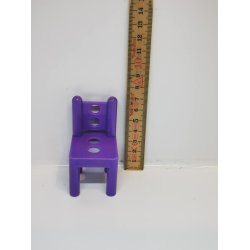 Stol i plastik til dukkehus scala 1:12 (brugt)