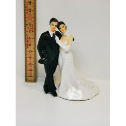 Brudepar i resin til dukkehus scala 1:16 (nye)