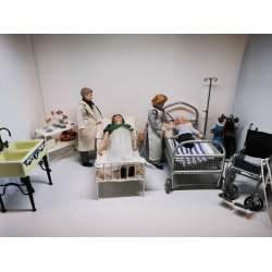 Seng i metal inkl sengetj (gammel)