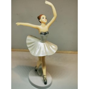 Ballerina til dukkehus scala 1:12 (ny) 3