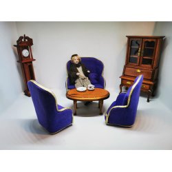 Lilla sofa til dukkehus scala 1:12 (hndlavet)