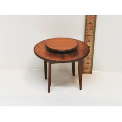 Rundt bord i tr (brugt)