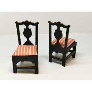 Stol til dukkehus scala 1:12 (gammel/antik)