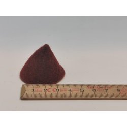 Bordeaux (a la Tinka) nisse hue (hndlavet) OBS der er nogle lidt mere spidse p vej