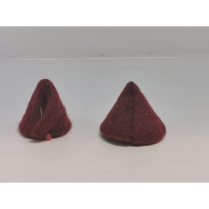 Bordeaux (a la Tinka) nisse hue (hndlavet) OBS der er nogle lidt mere spidse p vej