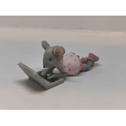 Maleg mus med computer i resin (brugt)