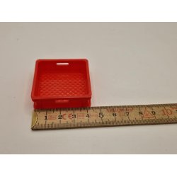 Firkantet kasse i plastik (ny) ml 4,3 x 4,3 cm