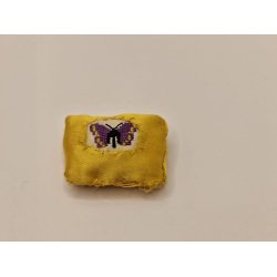 Pude med broderet sommerfugl  (hndlavet)