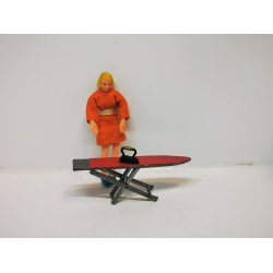 Strygebrt i metal til dukkehus scala 1:18 (antik)