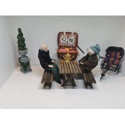 Havekrukke p sjle med grn plante i resin (brugt/som ny)