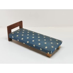 Daybed til dukkehus scala 1:12 (antik)