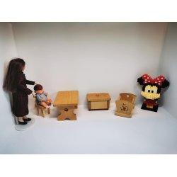 Kasse med lg i tr (brugt)