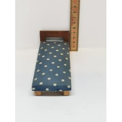 Daybed til dukkehus scala 1:12 (antik)