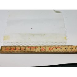 Stof med blondekant (brugt)