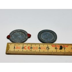 2 fade/tallerkener i jern (antik)