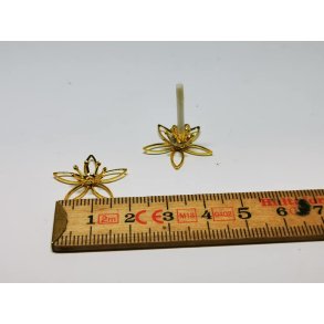 Blomst i metal (guld) (ny)